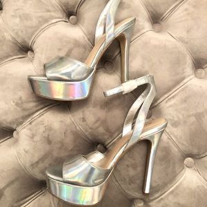 Aldo’s Metallic pump sandal